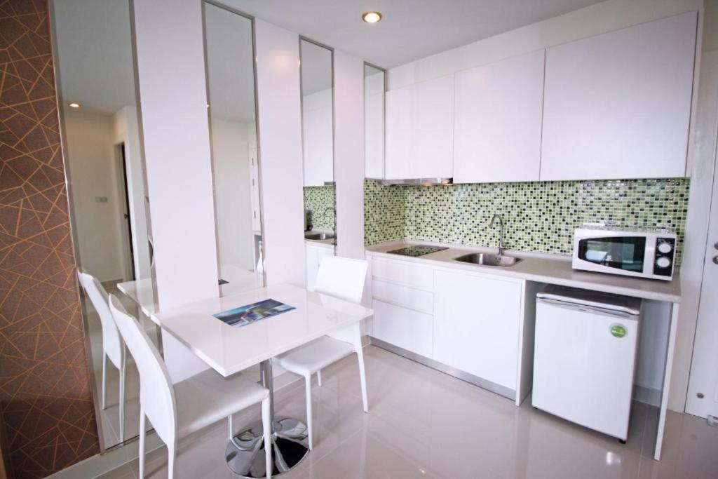 Amazon Residence By Pattaya Sunny Rentals Bãi biển Jomtien Phòng bức ảnh