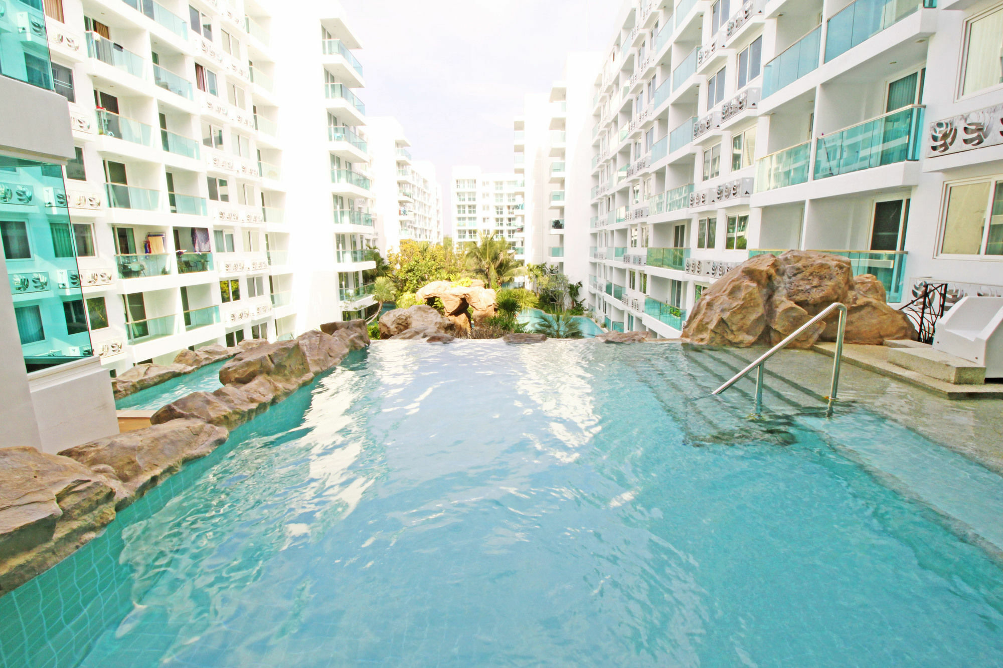 Amazon Residence By Pattaya Sunny Rentals Bãi biển Jomtien Ngoại thất bức ảnh