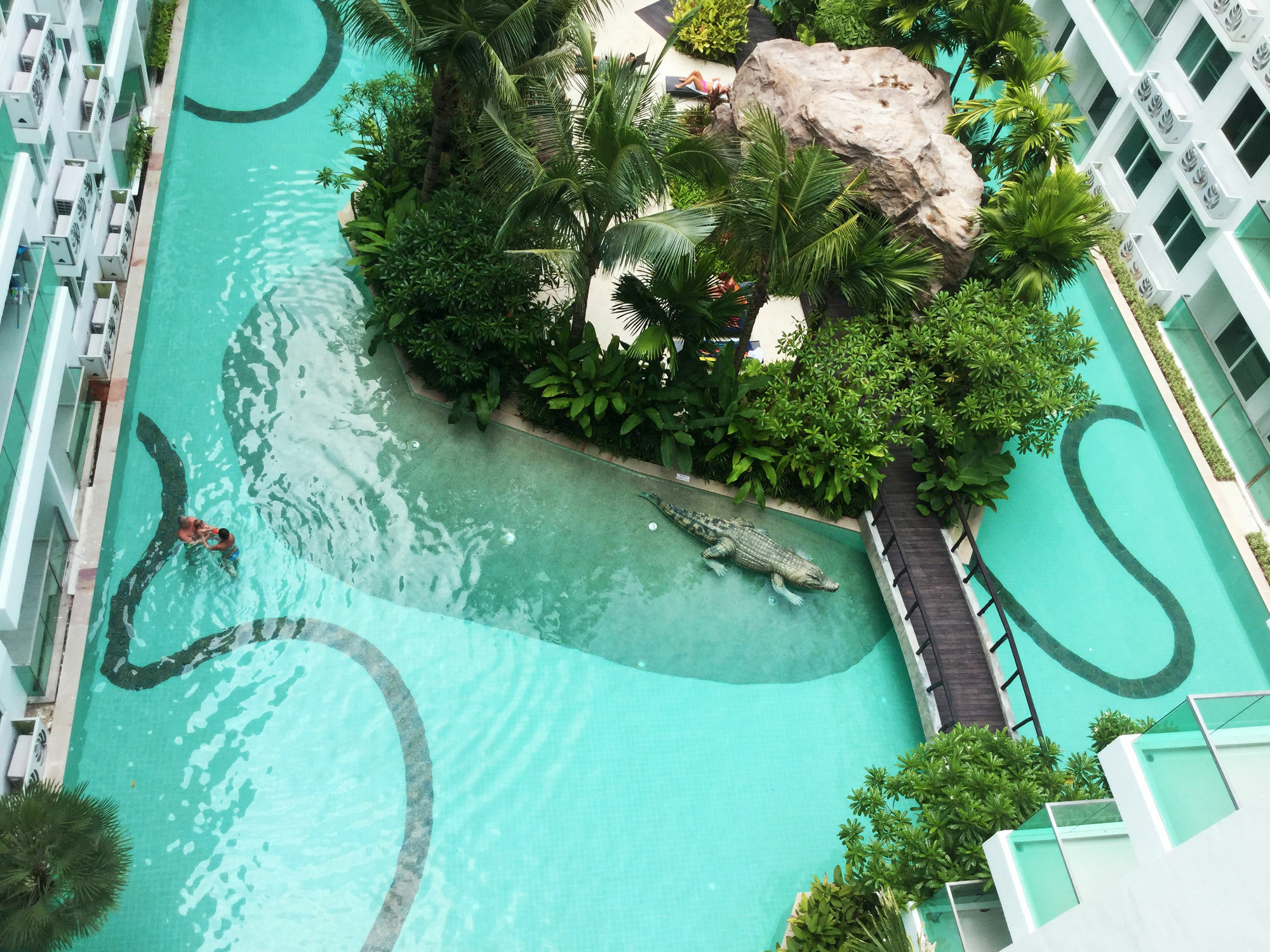Amazon Residence By Pattaya Sunny Rentals Bãi biển Jomtien Ngoại thất bức ảnh